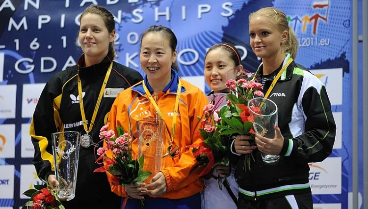 Podium turnieju singla kobiet. Od lewej: Iren Ivancan (Niemcy), Li Jiao (Holandia), Li Qian (Polska), Margaryta Pesotska (Ukraina)