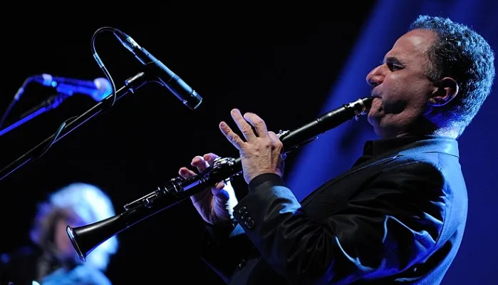 David Krakauer dał się poznać jako wirtuoz klarnetu i niekwestionowany lider Klezmer Madness.