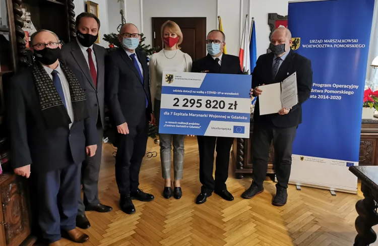 We wtorek w Urzędzie Marszałkowskim przekazano czek dla szpitala.