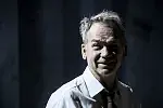 Mirosław Baka w spektaklu "Śmierć komiwojażera" w Teatrze Wybrzeże.