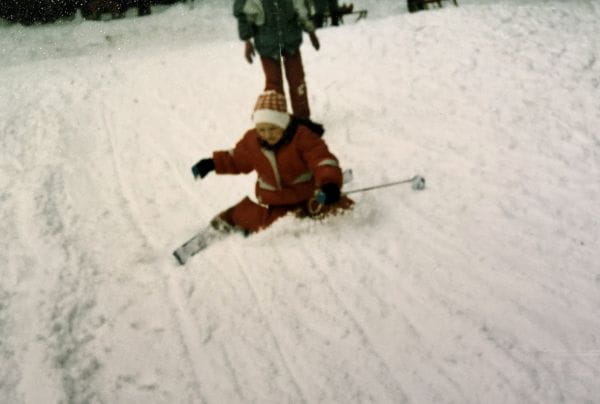 Pierwsze nieudane próby na małych nartach, końcówka lat 80., Morena. 