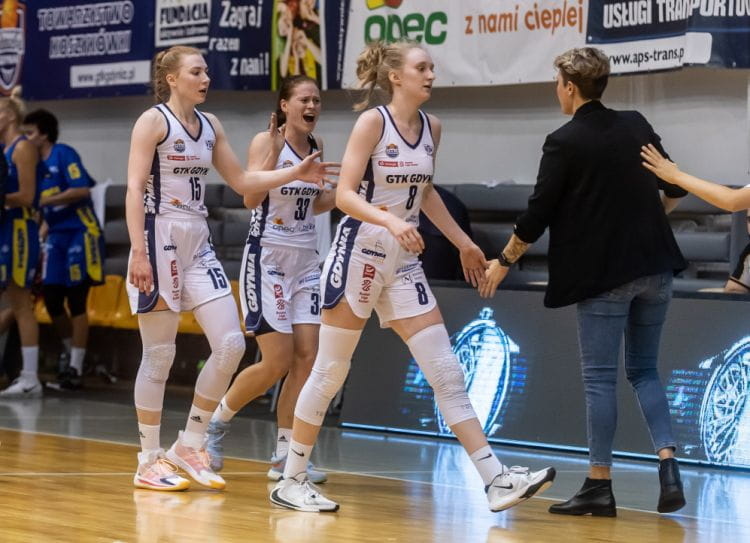 Koszykarki GTK Gdynia walczyły z zespołem Basket Bydgoszcz na równi przez 30 minut. Kwestia zwycięstwa została zaprzepaszczona w ostatniej kwarcie.