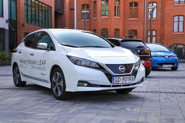 Cennik elektrycznego Nissana Leaf startuje od kwoty 116 700 zł.