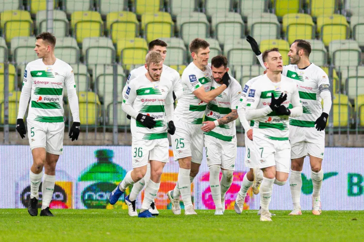 Lechia Gdańsk po objęciu prowadzenia w meczu z Wartą Poznań zamiast dążyć do kolejnych goli, cofnęła się i skończyło się remisem 1:1.