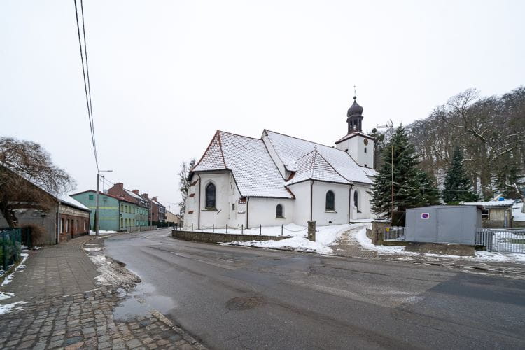 Tzw. stary trakt św. Wojciecha oraz kościół pw. św. Wojciecha.