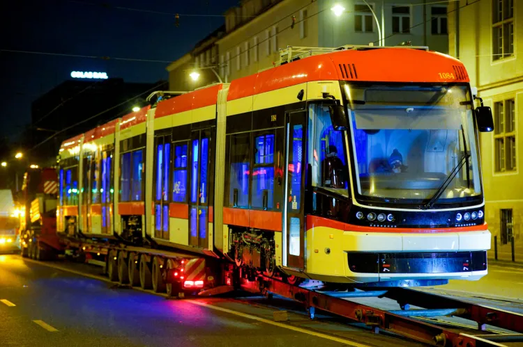 Za opóźnienia w dostawie tramwajów GAiT nałożył na Pesę kary na łączną kwotę 38 mln zł. Można za to kupić cztery nowe tramwaje.