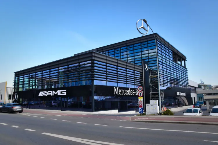 Gdyński obiekt to jeden z najnowocześniejszych salonów marki Mercedes-Benz w Europie.