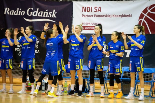 Koszykarki VBW Arki Gdynia na zakończenie sezonu zasadniczego rozgromiły Basket Bydgoszcz 122:54.