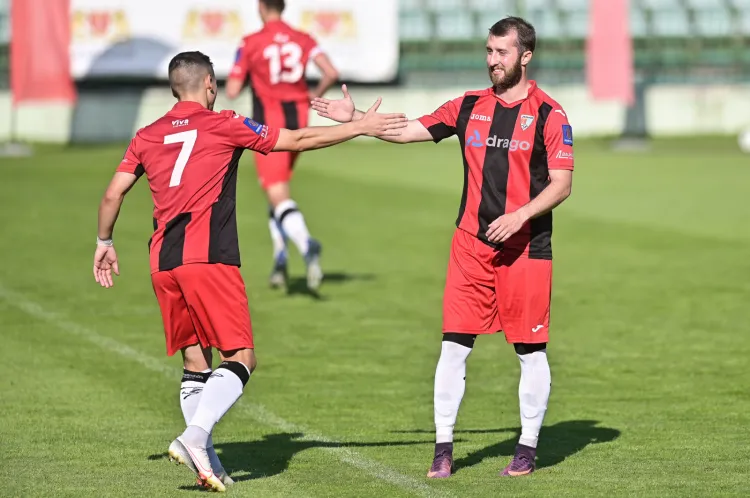 Piłkarze Jaguara Gdańsk mają najstabilniejszą sytuację spośród trójmiejskich drużyn w IV lidze. Co więcej - wiosną będą bili się o awans do III ligi.