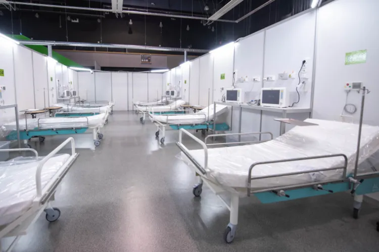 Od poniedziałku, 8 marca, hale Amber Expo zamienią się w szpital tymczasowy dla pacjentów z COVID-19. 