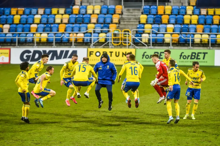 Dlaczego piłkarzy Arki Gdynia nie przeskoczyli i czwartej przeszkody w tym roku?