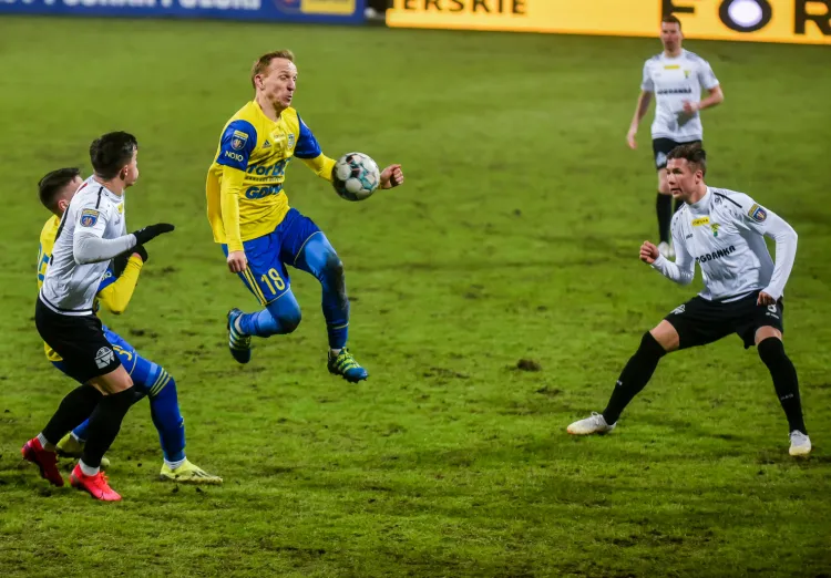 Paweł Sasin w debiucie w oficjalnym meczu w Arce Gdynia przyczynił się do wygranej nad... Górnikiem Łęczna 2:1. 