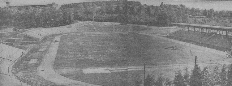 Zdjęcie rozbudowanego stadionu przy ul. R. Traugutta 29 (wówczas: St. Michaelisweg 73a), 1934 r. Za: "Danziger neueste Nachrichten", 25.06.1934 r.

