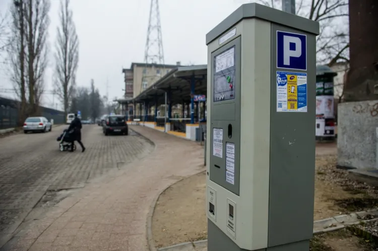 Opłaty za samo parkowanie pozostają w Sopocie bez zmian. Więcej zapłacimy jednak za ich nieopłacenie.