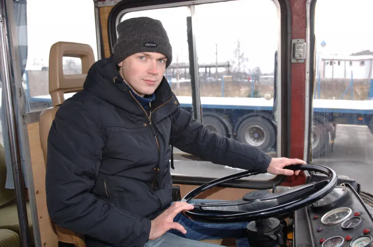 Michał Tusk od lat jest pasjonatem transportu i komunikacji miejskiej. W 2005 r. zdał egzamin na prawo jazdy kategorii D uprawniające do prowadzenia autobusów. 