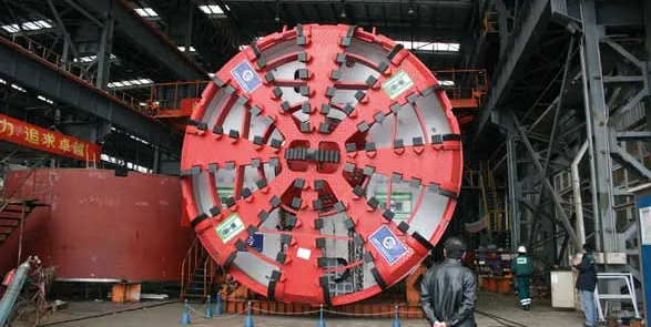 Maszyna TBM (Tunnel Boring Machine), która wydrążyła tunel pod rzeką Jangcy w Chinach między miejscowością Pudong a Changxing.