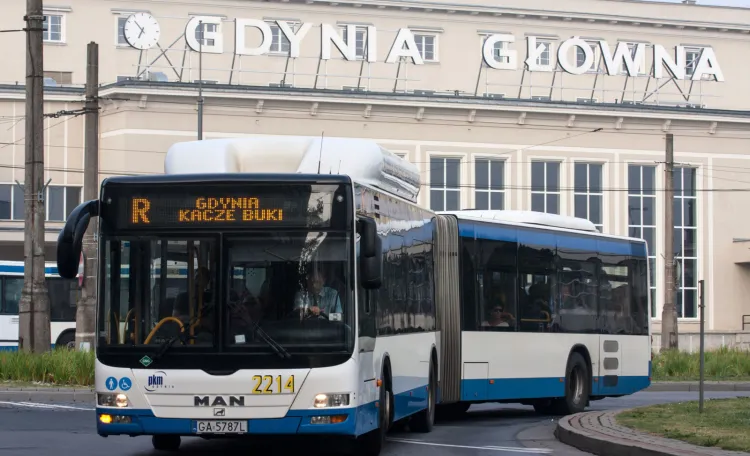 Uruchomienie warunkowego przystanku I Urząd Skarbowy dla autobusów linii R nie spotkało się z aprobatą Zarządu Komunikacji Miejskiej w Gdyni.