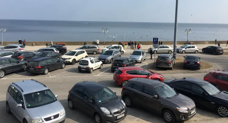 Parkingu przy bulwarze w Gdyni najprawdopodobniej od 1 lipca będzie płatny.