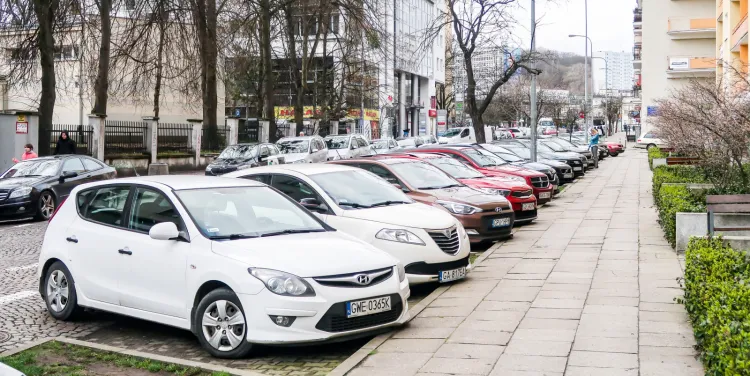 Mieszkańcy, ale także wynajmujący mieszkanie w Gdyni i rozliczający tam PIT, mogą zakupić abonament parkingowy na preferencyjnych warunkach.