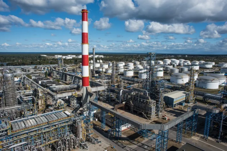 Trwają prace nad wydzieleniem gdańskiej rafinerii Lotosu do odrębnej spółki. 