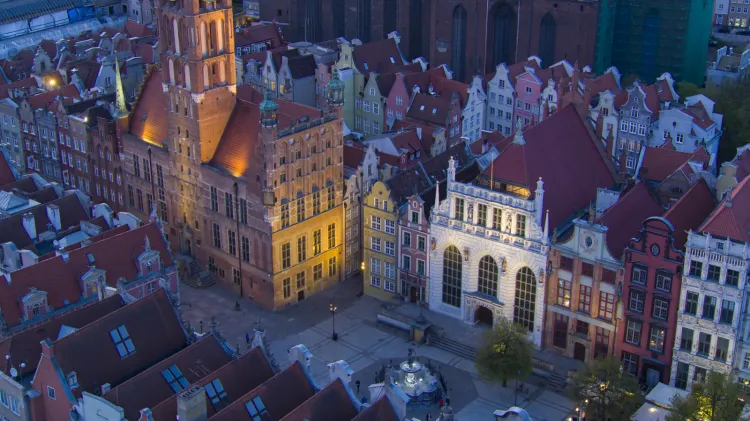 Gdańsk Dwór Artusa na Długim Targu.