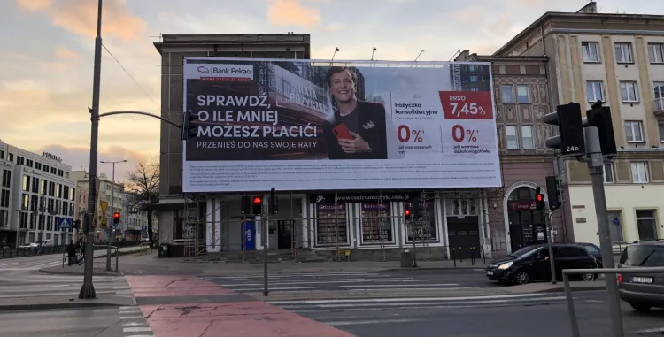 Wielkoformatowe reklamy miały zniknąć z przestrzeni Gdańska. Ale w nowym prawie jest furtka, którą już zaczynają wykorzystywać przedsiębiorcy.