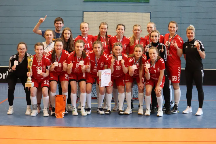 Pierwszy zespół juniorek starszych Interplastic Osowa Gdańsk obronił mistrzostwo Polski w unihokeju.