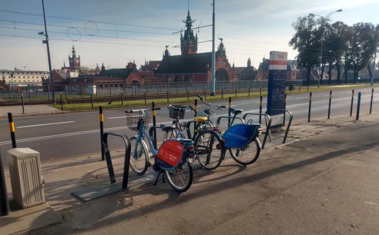 Mevo zostało zawieszone w październiku 2019 roku. Od tego czasu toczą się działania mające na celu przywrócenie systemu wypożyczania miejskich rowerów. 