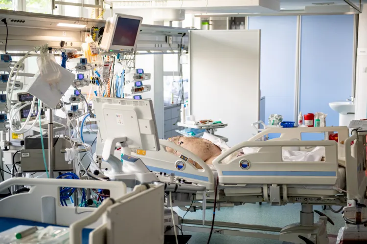 W Szpitalach Pomorskich powstał jedyny na Pomorzu oddział leczenia skrajnej niewydolności oddechowej w przebiegu COVID-19 przy użyciu ECMO.