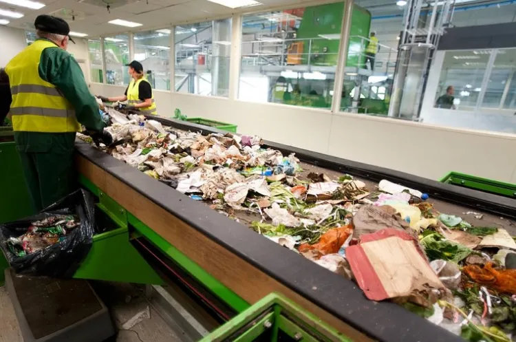 Przeciwnicy spalarni podkreślali, że nowoczesne technologie dają możliwość odzyskania 99 procent odpadów do ponownego użytku.