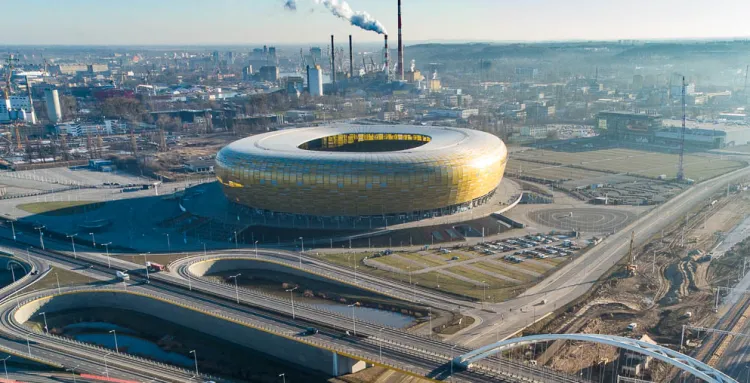 Ponad 17 mln zł przez 6 lat zapłaci Grupa Polsat za prawa do nazwy stadionu w Letnicy, który odtąd będzie nosił nazwę Polsat Plus Arena Gdańsk.