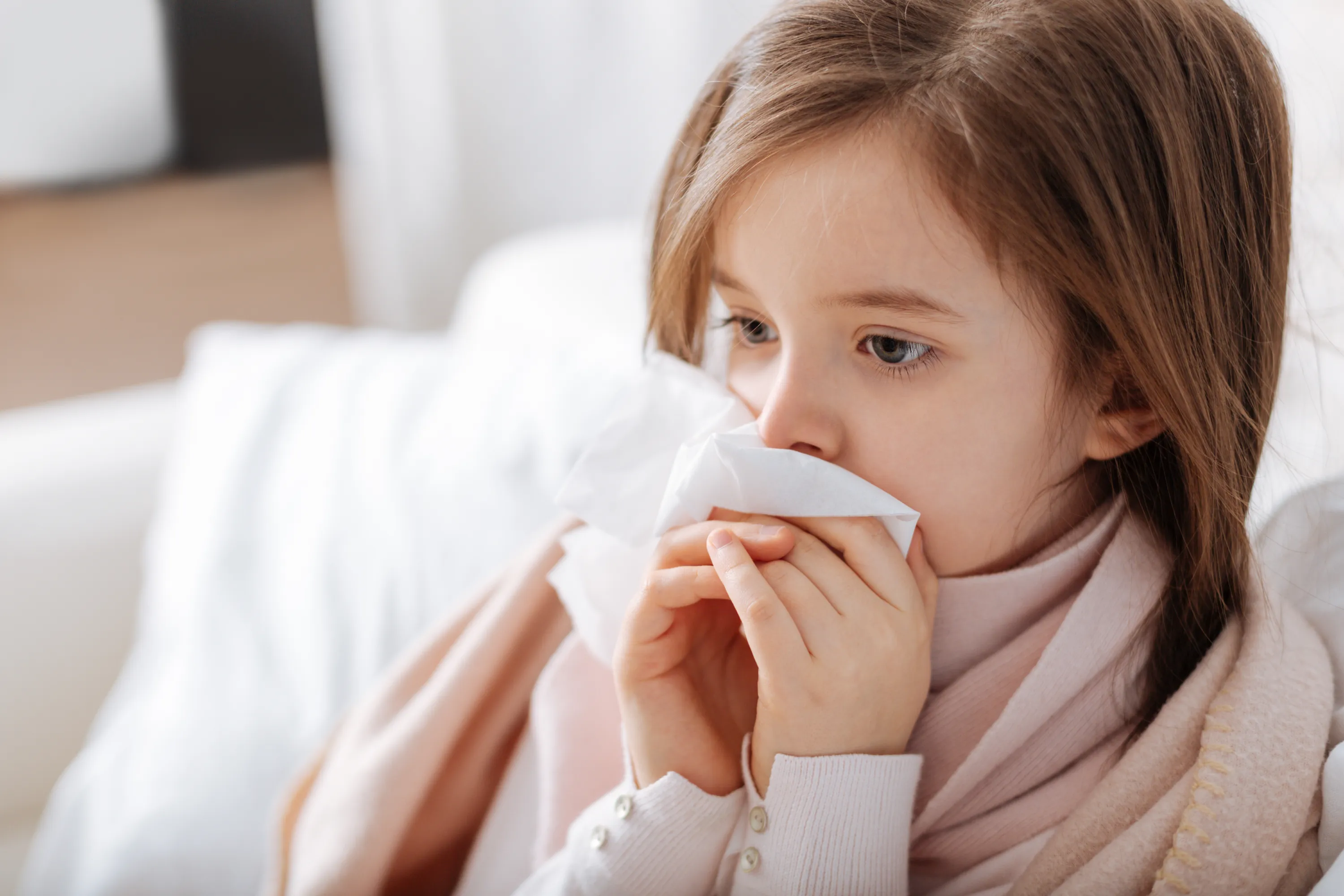 Лечение гриппа дома. Простуда у ребенка. Ребенок болеет. Грипп у детей. ОРВИ У детей.