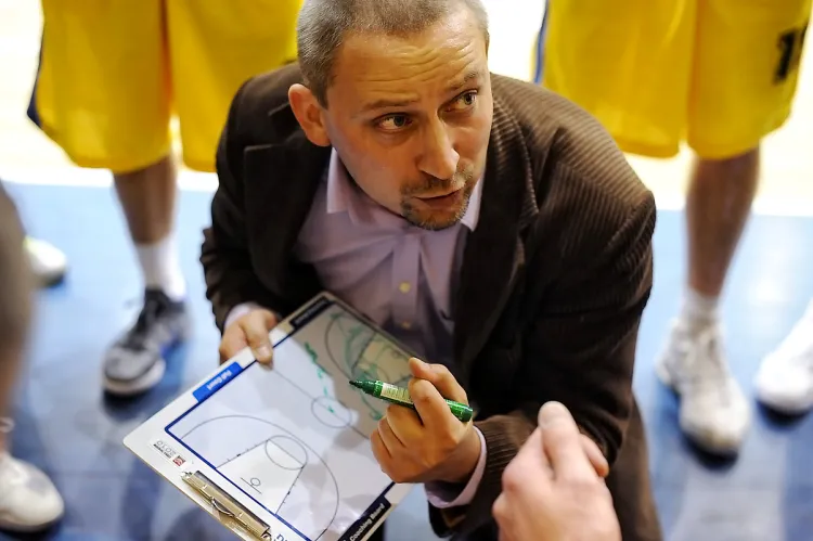 Paweł Turkiewicz był trenerem Startu Gdynia w sezonie 2011/12. Razem z zespołem awansował do Tauron Basket Ligi.