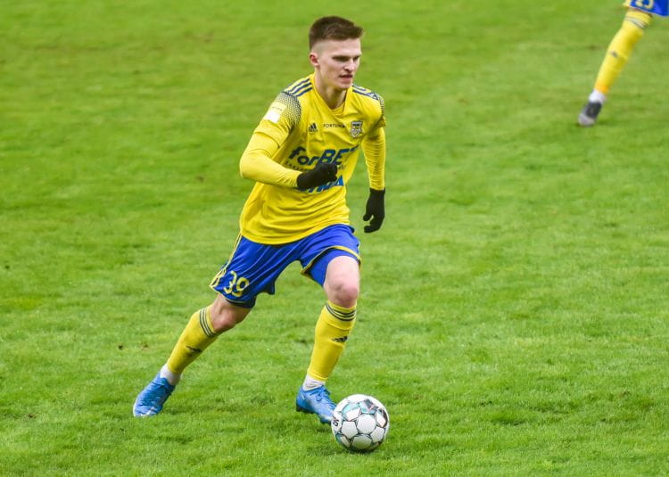 Maciej Rosołek strzelił już 10 goli w 18 meczach dla Arki Gdynia.
