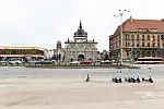 Ul. Wały Jagiellońskie i Podwale Grodzkie to jedne z tych w centrum Gdańska, na których bardzo brakuje zieleni.