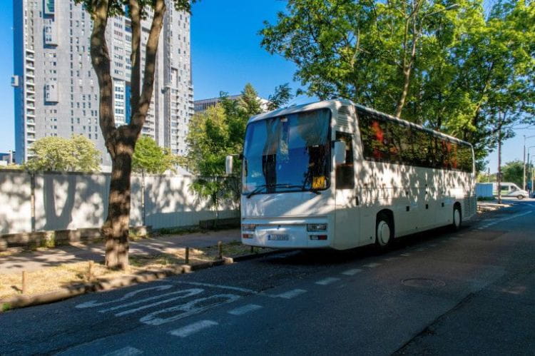 Autobusy mają wyznaczone w Gdyni cztery miejsca do parkowania w centrum.