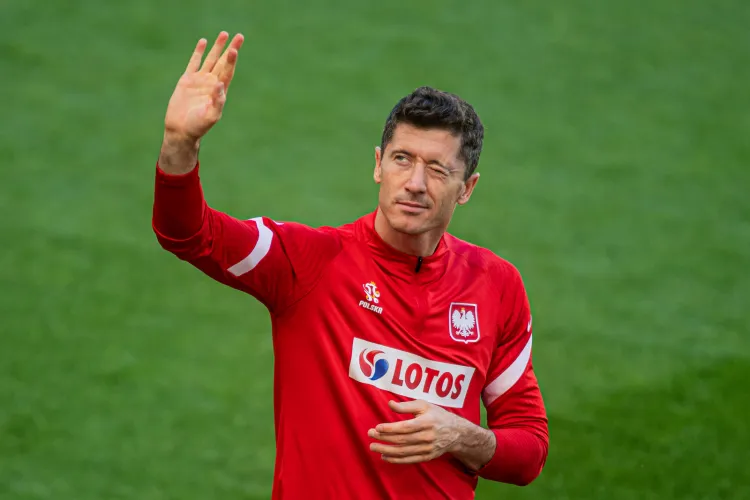 Robert Lewandowski strzelił gola na 1:1 w meczu z Hiszpanią, a tym samym przedłużył szanse Polski na awans do 1/8 finału. Decydujący mecz 23 czerwca ze Szwecją. 