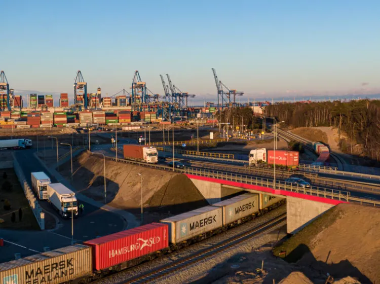Port Gdańsk rozbudował sieć drogową i kolejową. Wartość inwestycji to 167 mln zł.