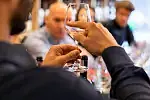 Kondrat Wina Wybrane to kolejny już na mapie Polski sklep sieci Marka Kondrata. Koncept sklepu winiarskiego połączony z funkcją BARaWINO - baru winnego będącego autorską wersją francuskich bar-à-vin.