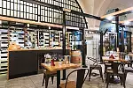 Wine Bar Probiernia posiada 50 miejsc siedzących i ma możliwość organizowania degustacji, kolacji komentowanych i różnych uroczystości nawet dla 80 osób.