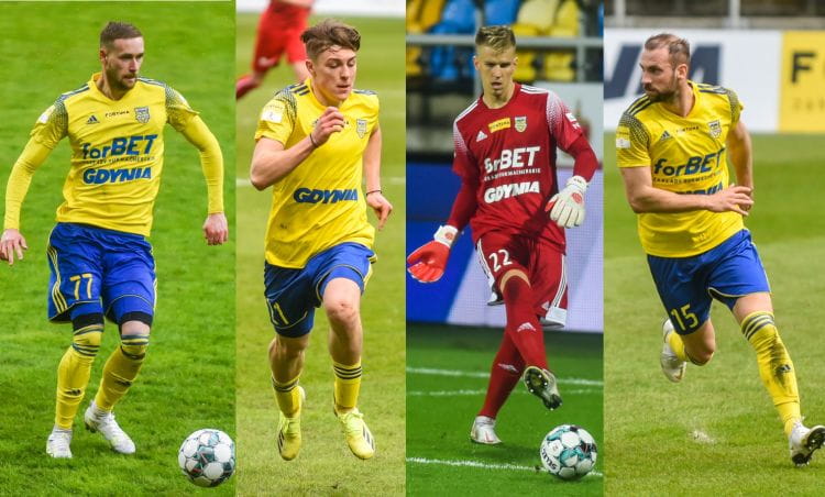 Arka Gdynia ma 4 piłkarzy, którzy w minionym sezonie najwięcej zyskali na wycenie. Od lewej to: Mateusz Żebrowski, Kacper Skóra, Daniel Kajzer i Arkadiusz Kasperkiewicz.