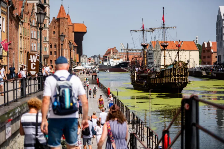 Gdańsk chce, by turyści czuli się tu jak u siebie w domu, dlatego miasto prosi o przestrzeganie kilku prostych zasad.