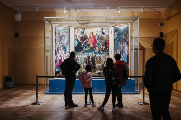 W Muzeum Narodowym możemy obejrzeć Tryptyk Sąd Ostateczny Hansa Memlinga - jeden z najwybitniejszych i najlepiej zachowanych przykładów malarstwa niderlandzkiego na świecie.