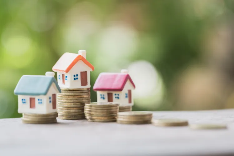 Średnia wnioskowana kwota kredytu mieszkaniowego stale rośnie. Czas oczekiwania na wydanie przez bank decyzji kredytowej również. 