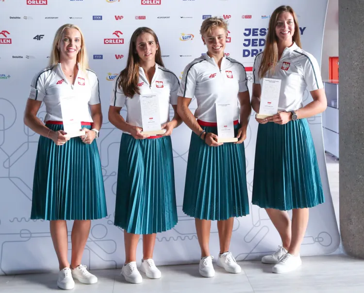 Czwórka podwójna kobiet. Od lewej: Agnieszka Kobus-Zawojska, Maria Sajdak, Katarzyna Zillman i Marta Wieliczko.