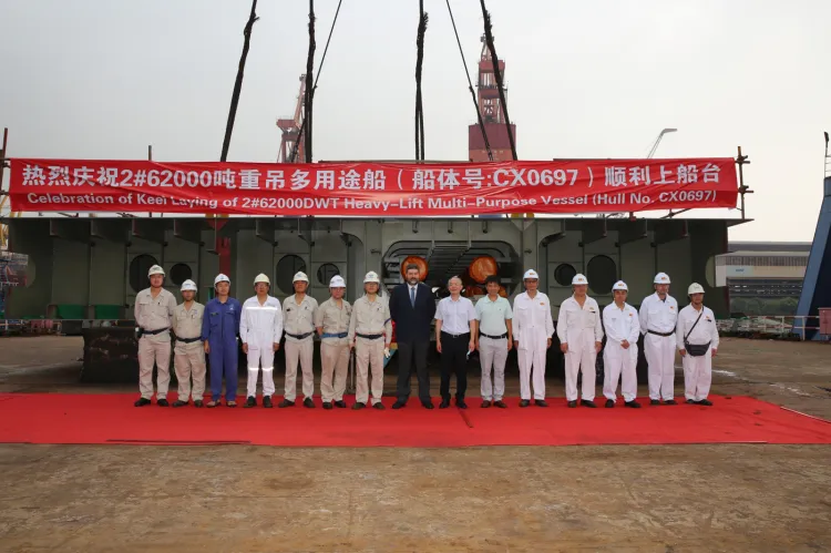 Statki powstają w stoczni w Jiangyin. Jednostki budowane są pod nadzorem dwóch towarzystw klasyfikacyjnych - Polskiego Rejestru Statków i DNV. 