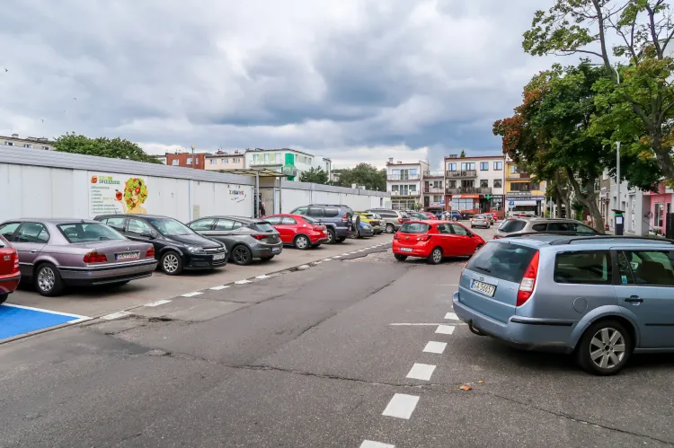 Miejsca parkingowe wokół Placu Górnośląskiego w Gdyni 