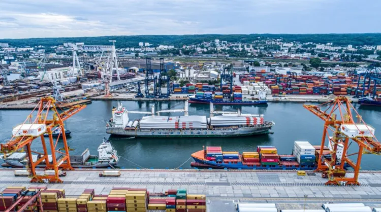 Port Gdynia chce być zapleczem przemysłowo-usługowym na lądzie dla inwestycji związanych z budową i eksploatacją farm wiatrowych.
