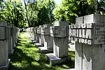 Tak po oczyszczeniu prezentują się krzyże na Cmentarzu Pomniku Bohaterów "Zaspa".