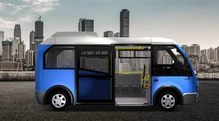 Tak wygląda zaproponowany przez firmę MMI minibus Karsan Jest Electric.